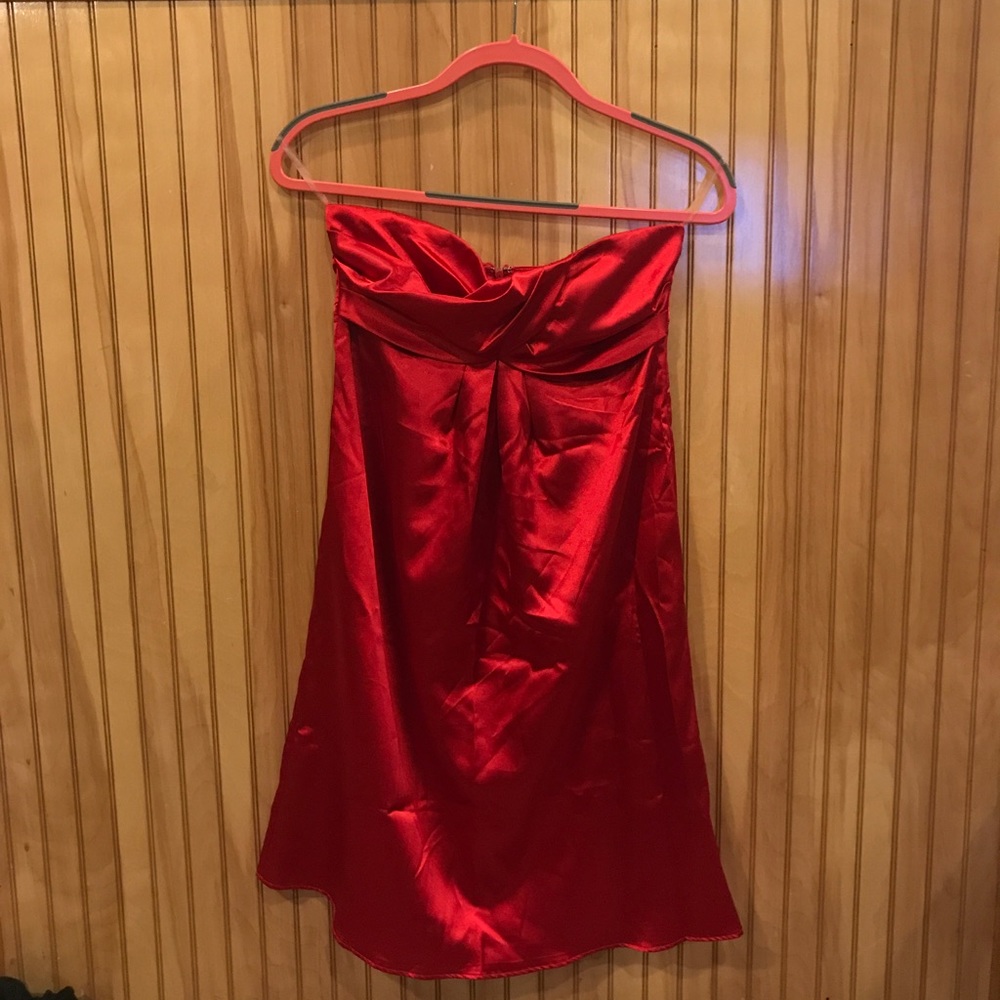 Strapless red dress